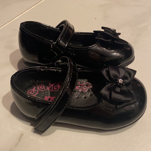 Michael Kors toddler shoes - Picture 9 of 12